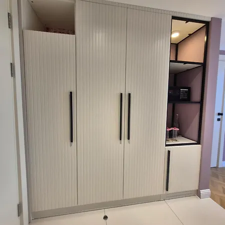 Hotel Rosemay Near London Heathrow Airport 4*