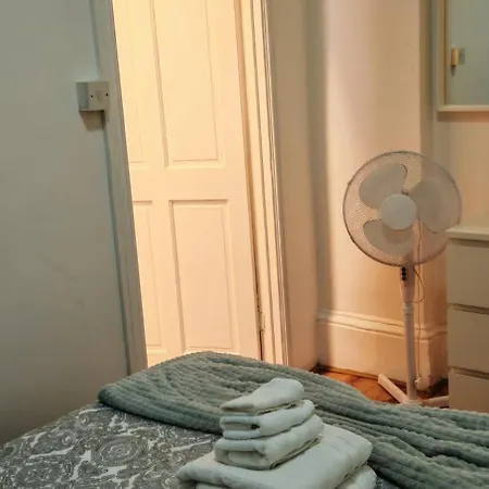 Bayswater One Bedroom Apartment London