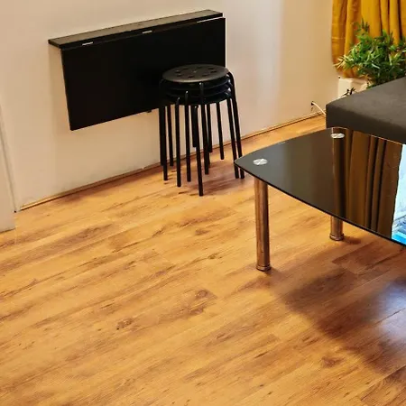 Bayswater One Bedroom Apartment