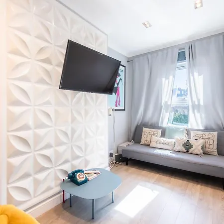 Stylish Flat In West Hampstead