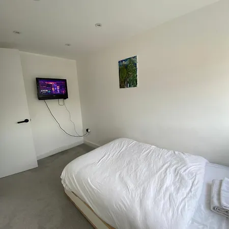 Heaven Apartment Edgware