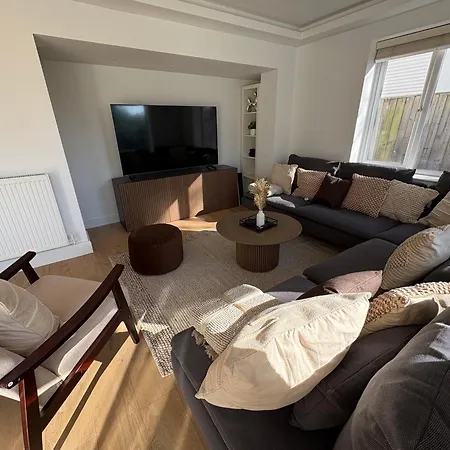 Stunning 3bd With Garden & Free Parking * London