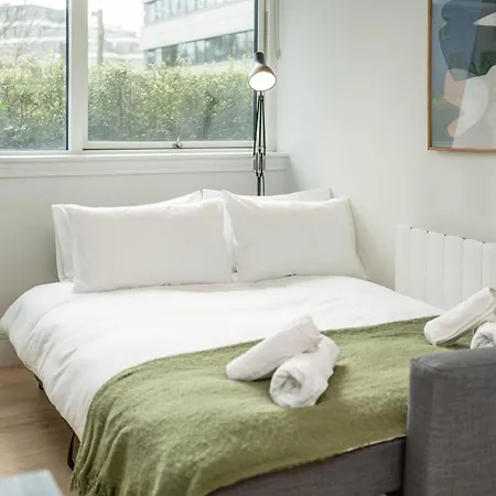 Wembley Stadium By Sleepy Apartment London