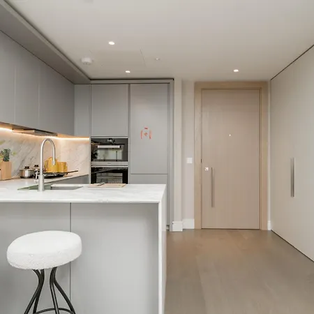 View Penthouse Of Near Liverpool St Apartment London