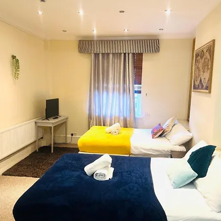 Cosy In The Heart Of The לונדון