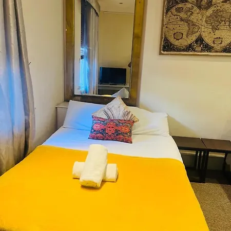 Cosy In The Heart Of The * לונדון
