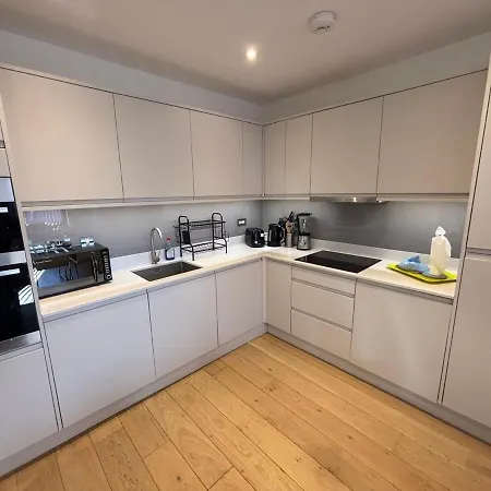 公寓 Spacious 3 Bed In Colindale
