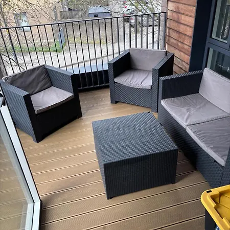 Spacious 3 Bed In Colindale * 埃奇韦尔