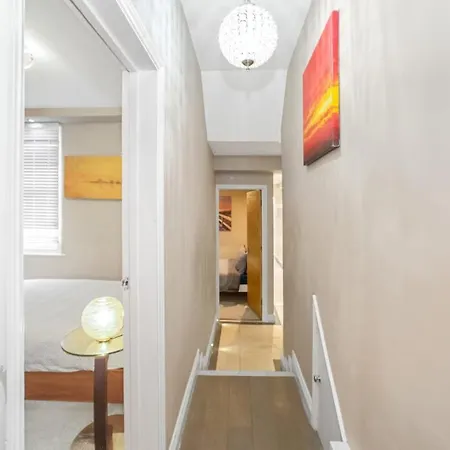 Dulwich 3 Bed Apartament *