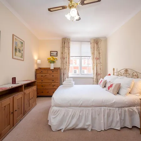 Apartamento Elegant Bloomsbury Flat In Historic Pass The Keys Londres
