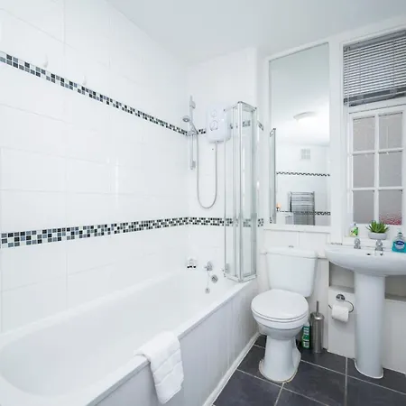 Elegant Bloomsbury Flat In Historic Pass The Keys * London