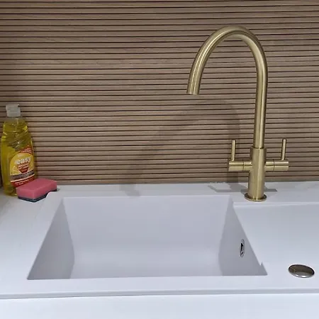 Stylish Gem Next Transport Easy Access Ctr Apartment *