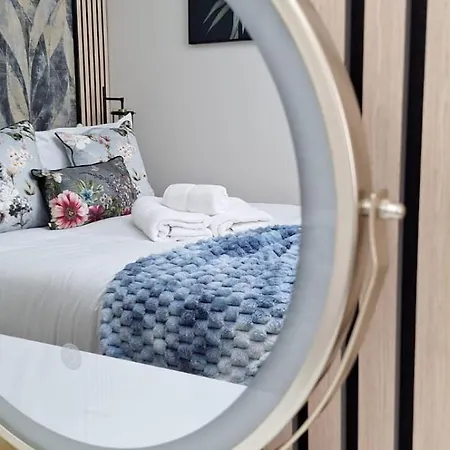 Apartment Stylish Gem Next Transport Easy Access Ctr