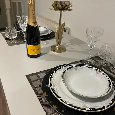 Holiday home Confy Near London Northolt (Greater London)