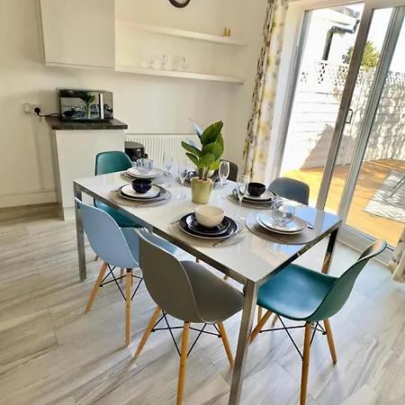 Stylish 3-bed Executive Chislehurst, Br7 Apartment *