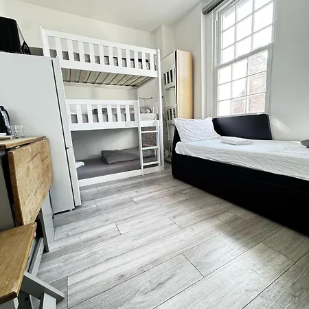 Guest house Willesden London