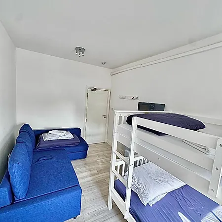 Willesden Guest house London