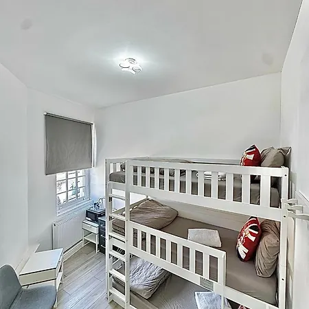 Guest house Willesden