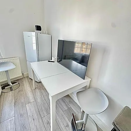 Willesden Guest house London