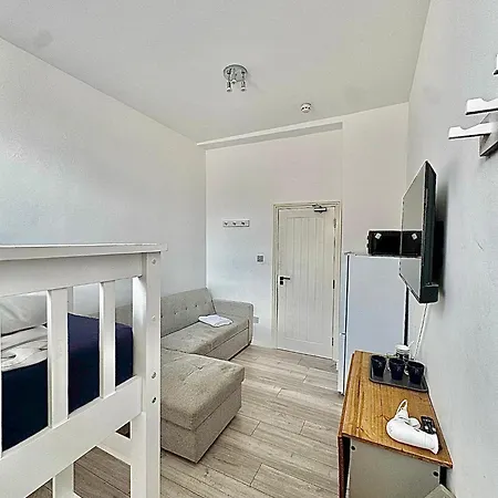 Willesden Guest house *