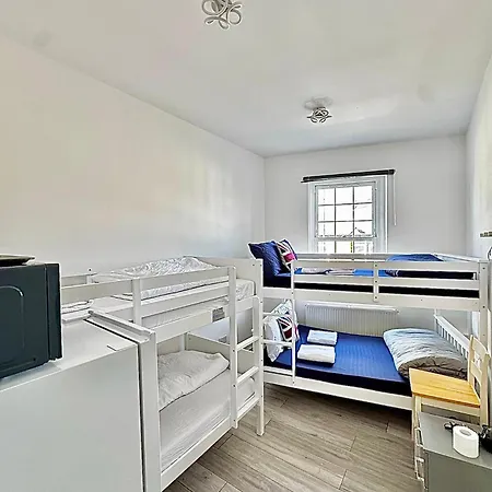 Willesden Guest house London