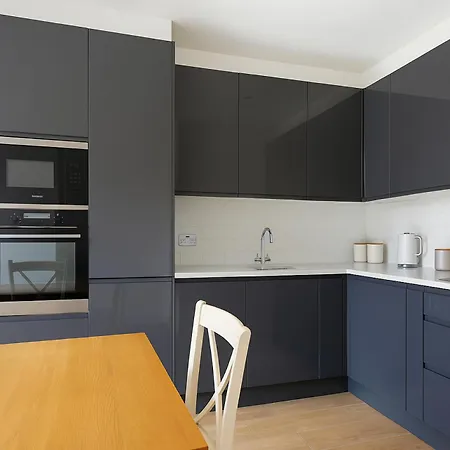 Apartment Elegant In Mill Hill East Hendon