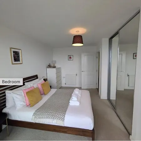 Apartmentsleeps3-balcony-near Canarywharf-gym