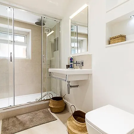 Apartment Stylish Kings Cross With Garden Retreat London