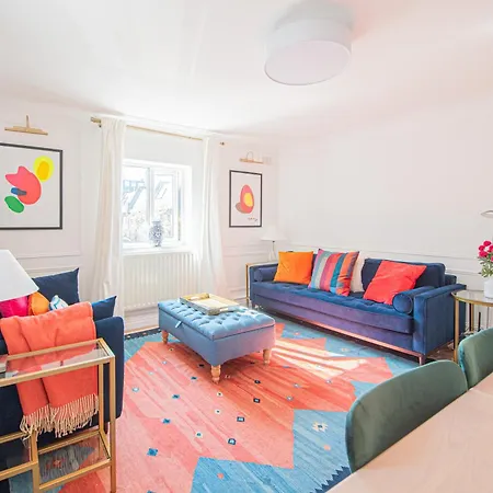 Apartment Modern 1-bed Flat With Free Parking In West London