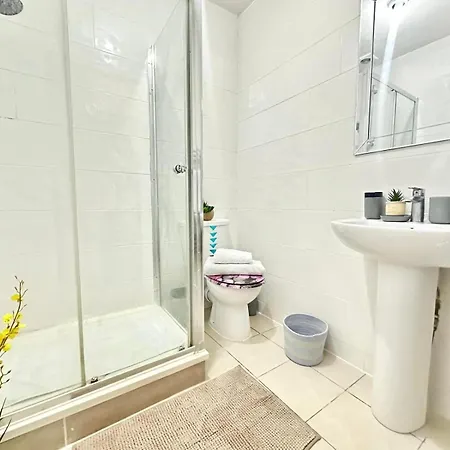 Bayswater Cosy 2 Bedroom *