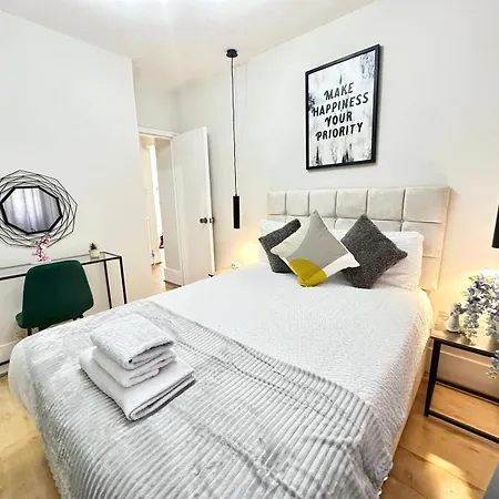 Bayswater Cosy 2 Bedroom London