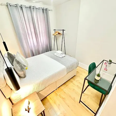 Bayswater Cosy 2 Bedroom *