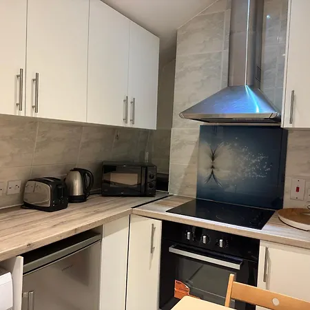 Hyde Park Comfortable Family Apartment *