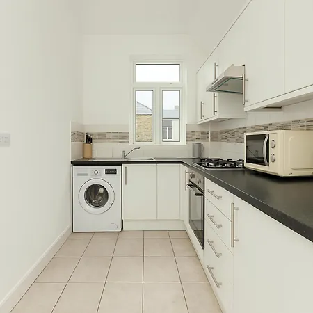 Appartement 2 Bed Flat In Acton Town