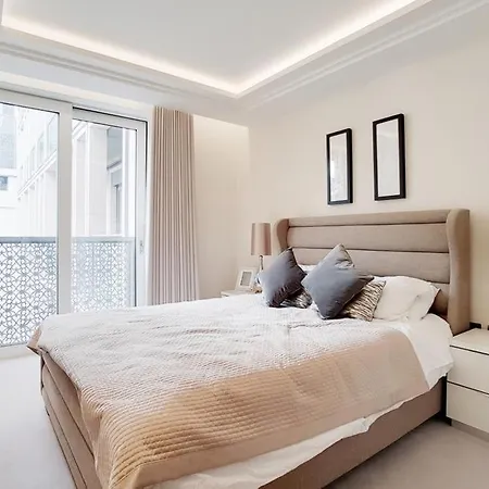 Welcome Somerset House Apartment London