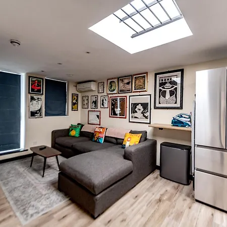 82a Dalston Lane Terrace