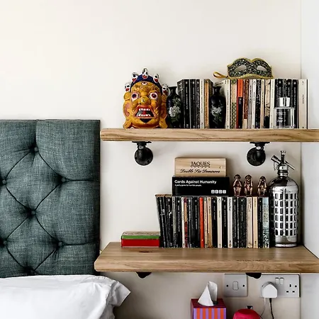 82a Dalston Lane Terrace *