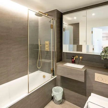 Sunrise View Luxury With Balcony And Elevator *