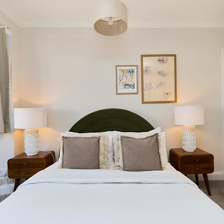 The Randall Retreat - Spacious 4bdr With Garden * ロンドン