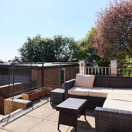 The Randall Retreat - Spacious 4bdr With Garden アパート *