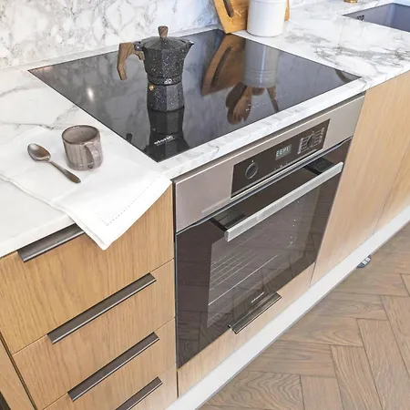 Covent Garden Penthouse - 2-bed By The Royal Opera House Appartement Londen