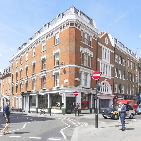 Covent Garden Penthouse - 2-bed By The Royal Opera House Londen