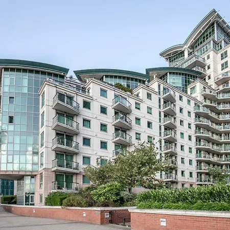 Blueground Vauxhall Balcony Gym Nr Tube Lon-317 *