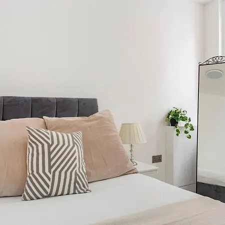 Apartment Scott Ellis 2 London