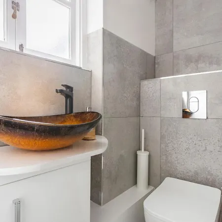Scott Ellis 2 Apartment London
