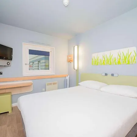 Отель Ibis Budget London Barking Баркинг