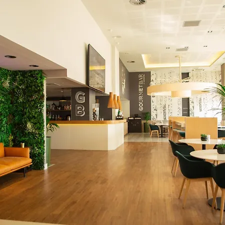 Novotel London 4*