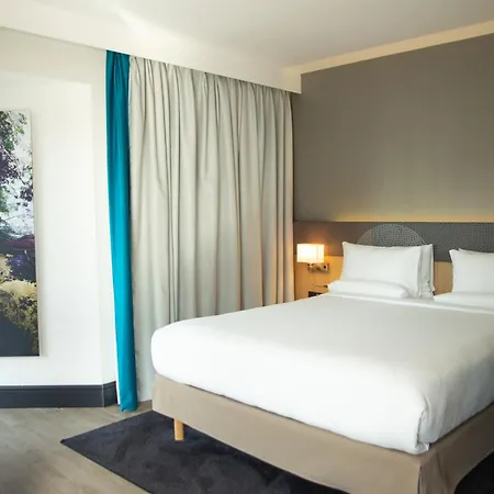 Novotel London 4*