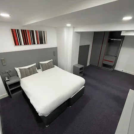 Hotel Goodmayes 3*