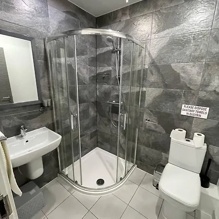 Goodmayes Hotel